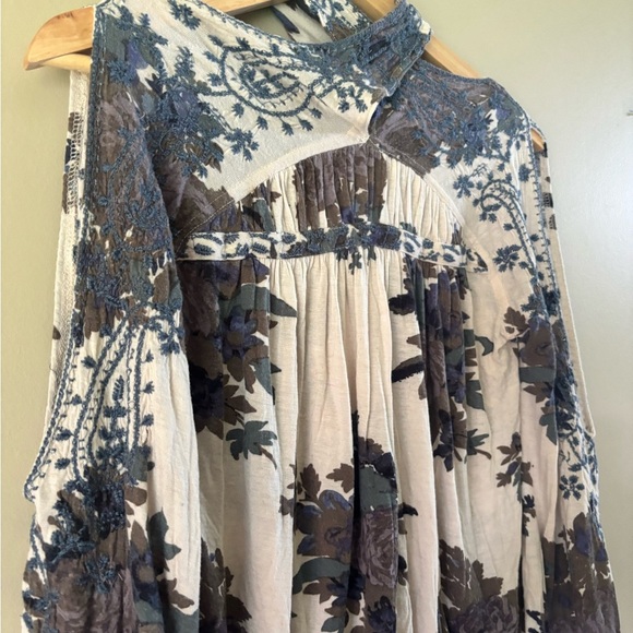 Free People Bainbridge Bell Sleeve Top - Picture 8 of 13